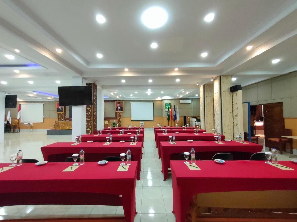 Golden Ganesha Hotel Yogyakarta By Ecommerceloka Gondowulung Zewnętrze zdjęcie